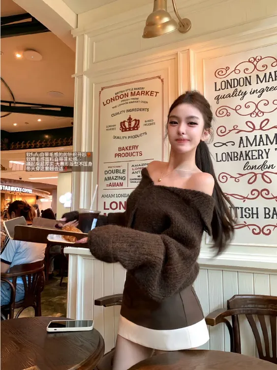 韩系慵懒风高级感气质露肩针织上衣女秋季新款显瘦半身裙两件套装
