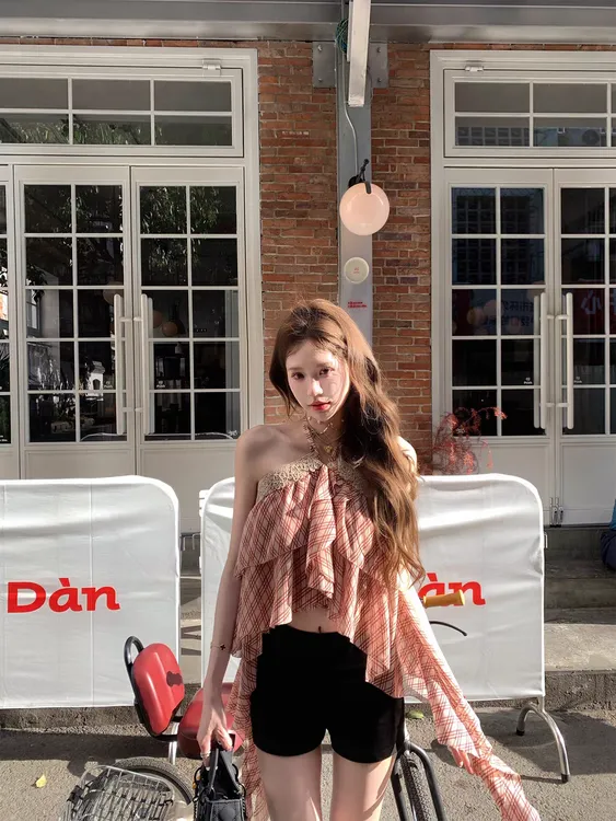 夏日预演 纯欲辣妹性感露肩绑带不规则飘带上衣高腰显瘦百搭短裤