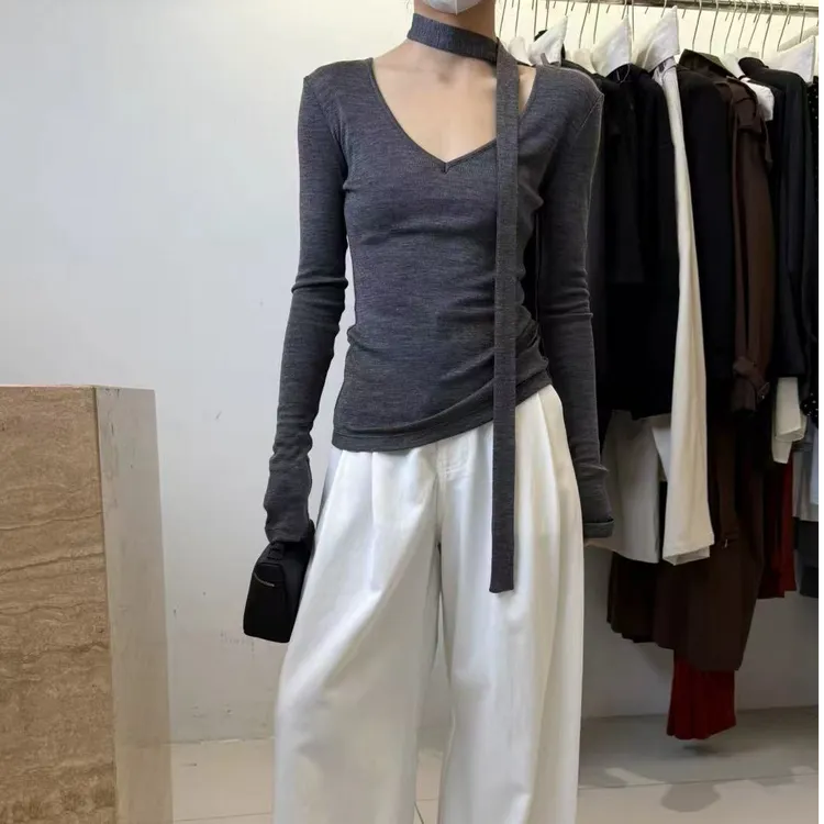 ~V领长袖T恤气质修身打底衫女秋冬设计感收腰显瘦时尚百搭内搭