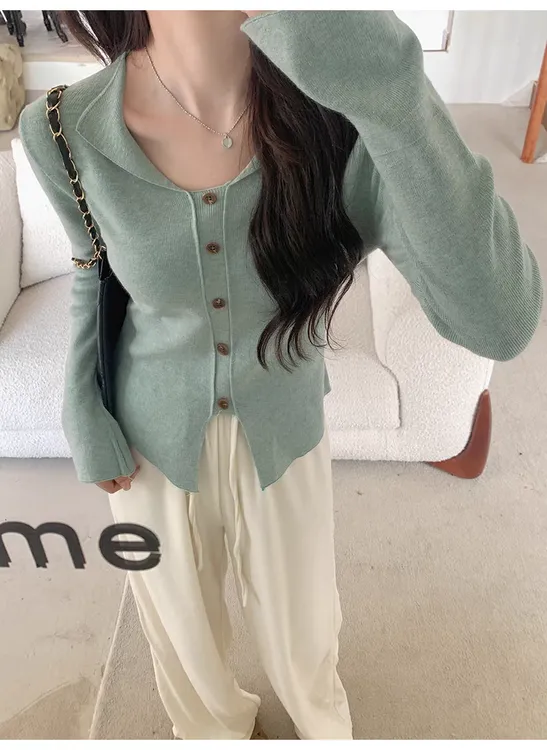 新款2025春装季V领开叉针织衫女内搭显瘦针织打底衫上衣#2505