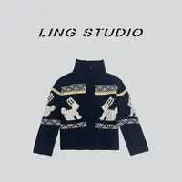 LING/STUDIO『北欧雪兔』100%绵羊毛减龄休闲立领开衫毛衣5091504