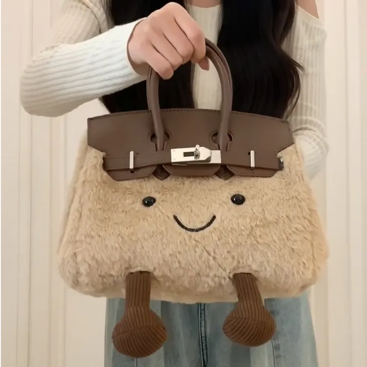 包包女2025新款潮时尚韩系甜美手提凯莉包日常通勤百搭毛绒单肩包