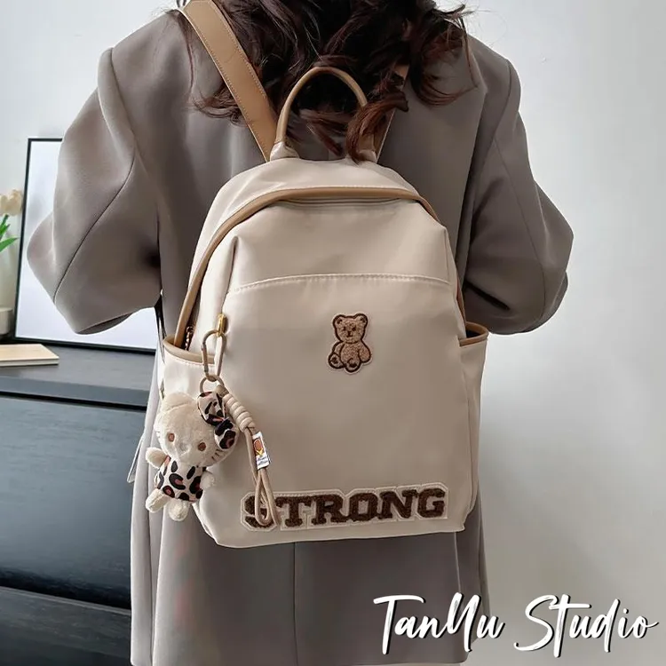 防水尼龙布双肩包女新款潮时尚旅行背包学生书包大容量通勤包