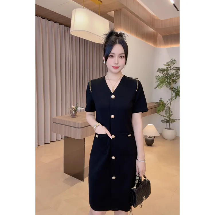 7144 鱼鱼严选夏季法式 气质高级感气质V领短袖收腰显瘦款 连衣裙