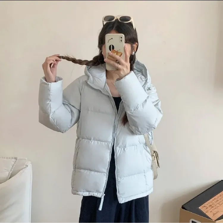 90白鸭绒连帽短款羽绒服女冬季2025年新款韩版简约百搭保暖外套潮