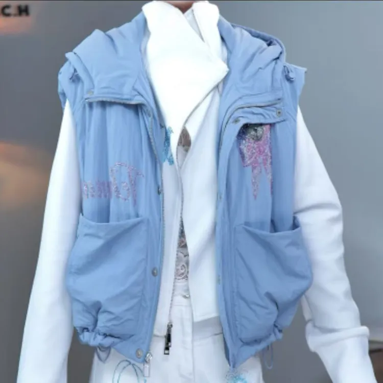 TCH私服秋款时尚休闲风烫钻淑女蓝色棉马甲T75C26E5003轻奢tch