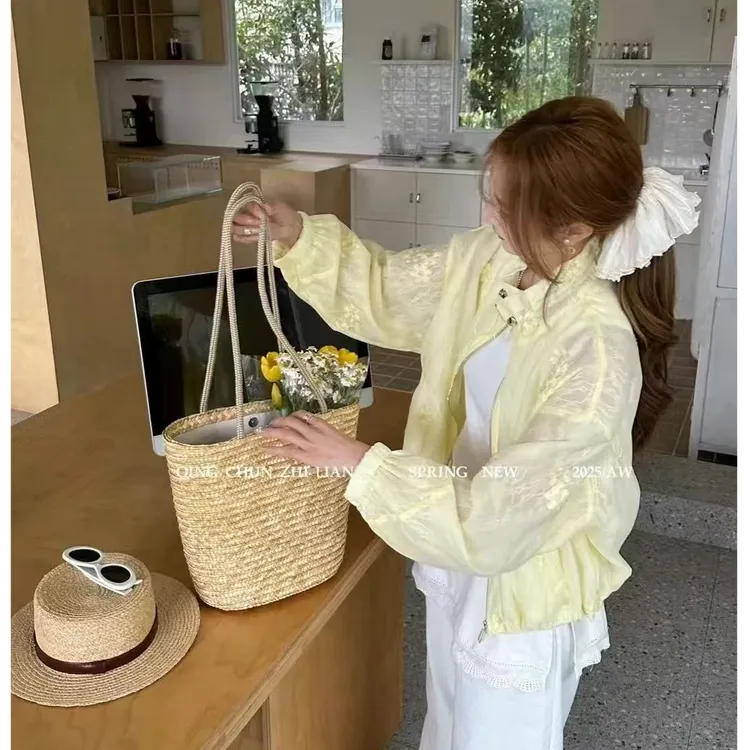 2557欧货刺绣蕾丝防晒衣外套女春季新款好品质小个子薄款夹克上衣