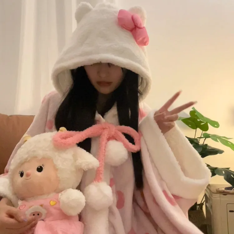 高品质~加厚可爱卡通KT猫睡袍凯蒂猫保暖加厚披风连帽毛绒睡衣