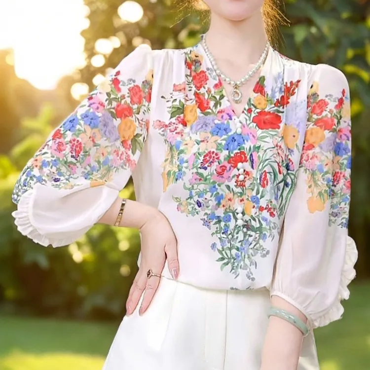 2025夏款时尚气质V领洋气印花百搭中袖显瘦宽松复古衬衫印花小衫