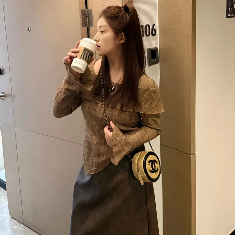 大码女装设计感不规则喇叭袖针织衫2025早秋新款胖mm显瘦内搭上衣
