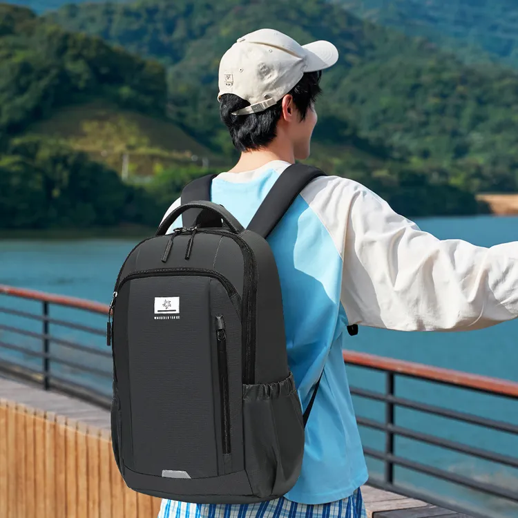 【阳光8点-澳普森】户外旅游出行防水时尚通勤大容量双肩包10435