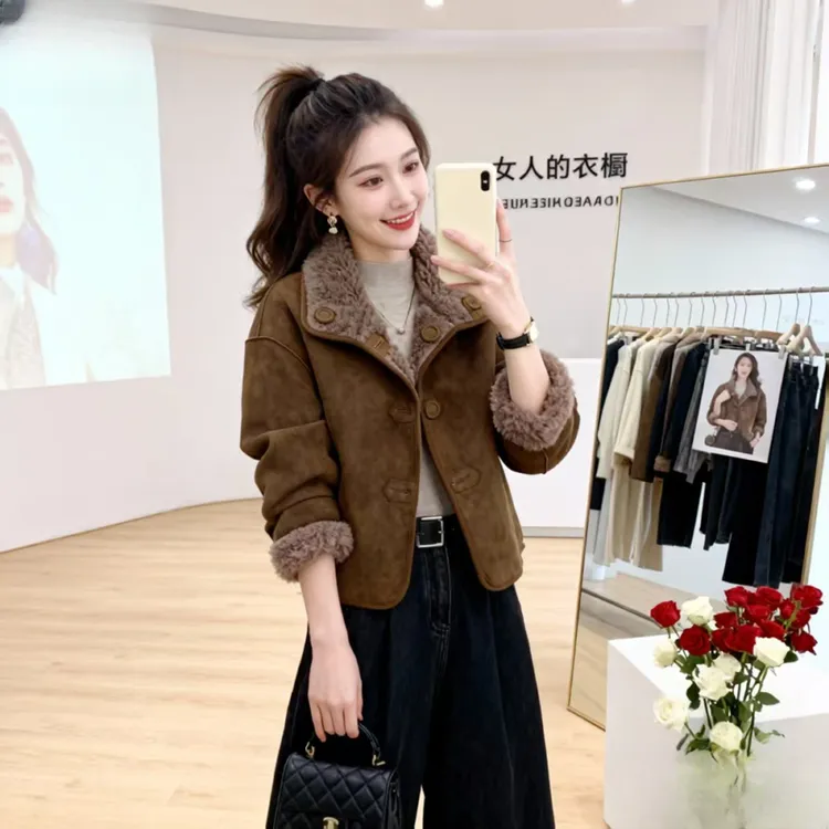 2025秋冬新款羊剪绒保暖两面穿羊羔毛皮毛一体100羊毛外套女短款