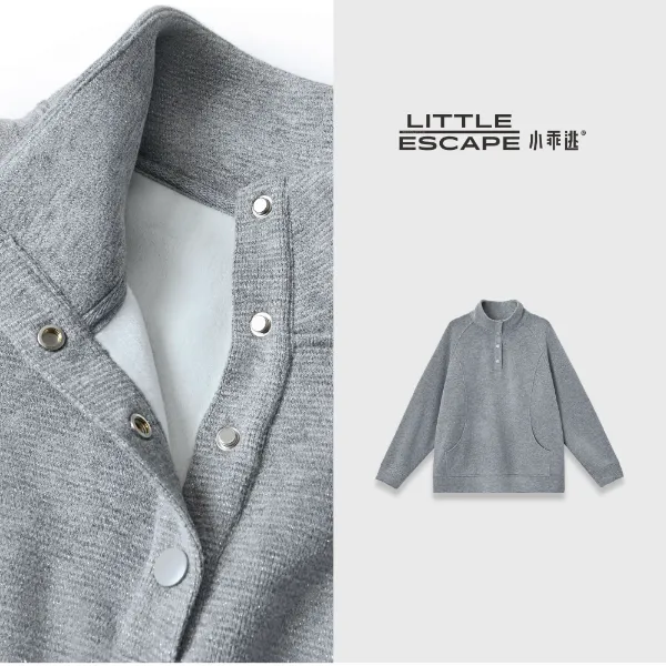 小乖逃休闲时尚灰色卫衣高领圆弧三颗扣闪闪轻熟风宽松百搭S25721