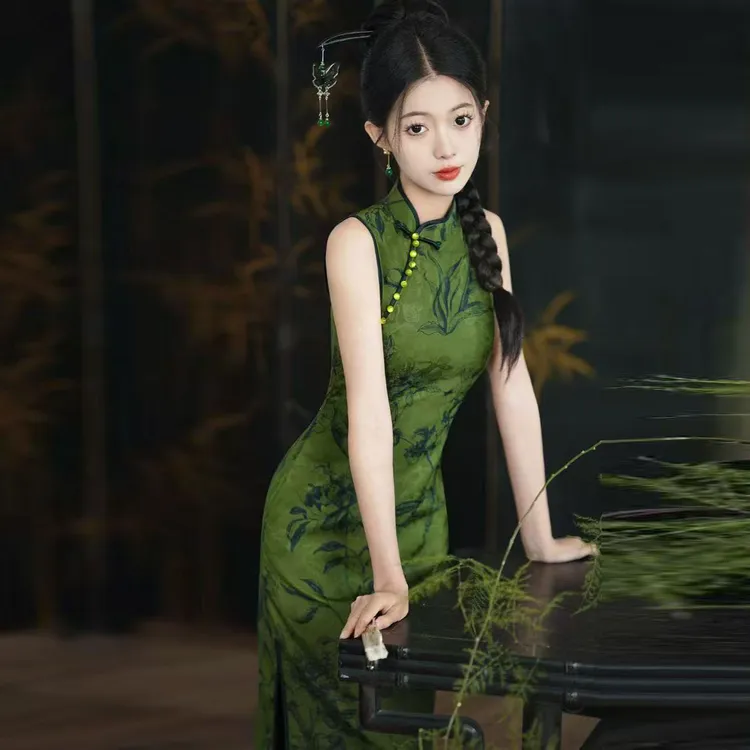 【志昀】2025春夏年轻少女款绿色无袖送考新中式旗袍气质显瘦日常穿