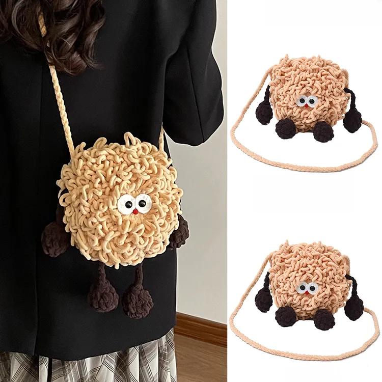 秋冬稀奇古怪丑萌小包包女2025新款卡其色斜挎包棉线编织包针织包