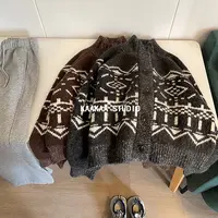 REKAYYAT“费尔岛”绵羊毛秋冬高级复古慵懒风几何图案立领针织开衫