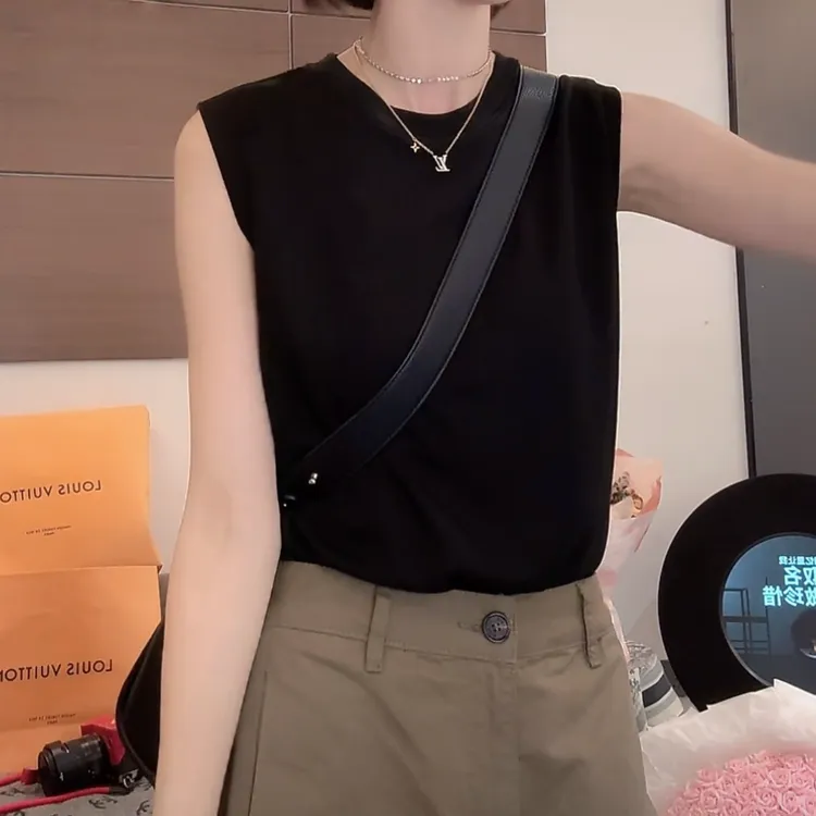 设计感百搭舒适圆领纯色无袖T恤女2025夏季新款女士气质通勤上衣