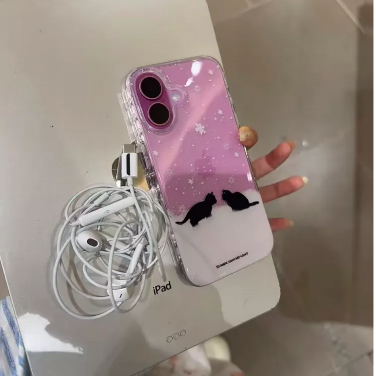 雪地小猫适用苹果15Pro手机壳13硅胶XSMax/xr/12女16/14p套