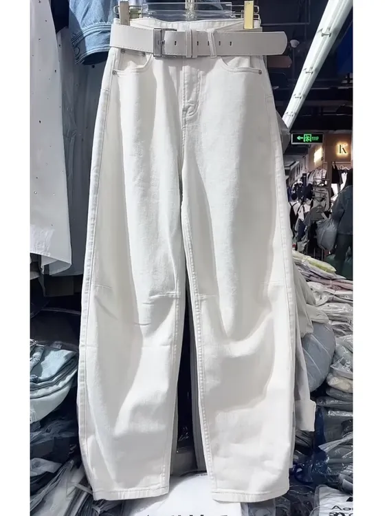 白色弯刀直筒牛仔裤女2025初秋新款梨形身材宽松显瘦窄版香蕉裤子