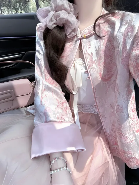 2025春秋新款超火高级感新中式国风上衣女搭配半身裙气质两件套潮