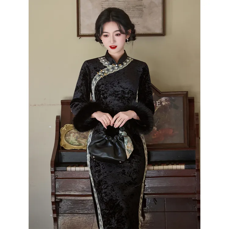 黑色新中式复古高端改良旗袍女2025冬新款加绒加厚国风日常年轻款