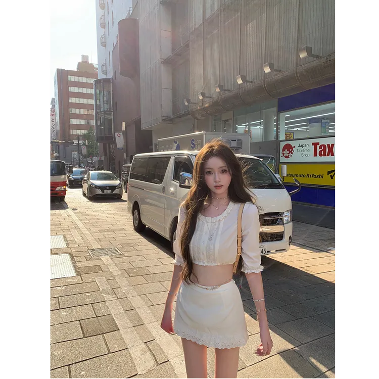 【京都假日】2025新款高级感纯欲气质舒适透气蕾丝衬衫女半裙套装女