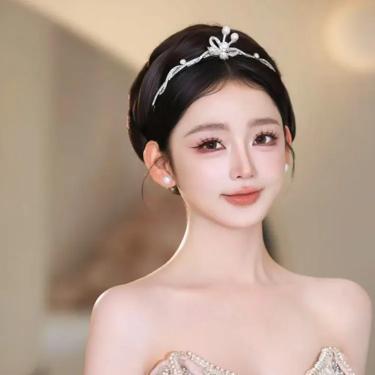 合金婚庆饰品 新款小巧精美新娘日常百搭皇冠含耳饰AA35