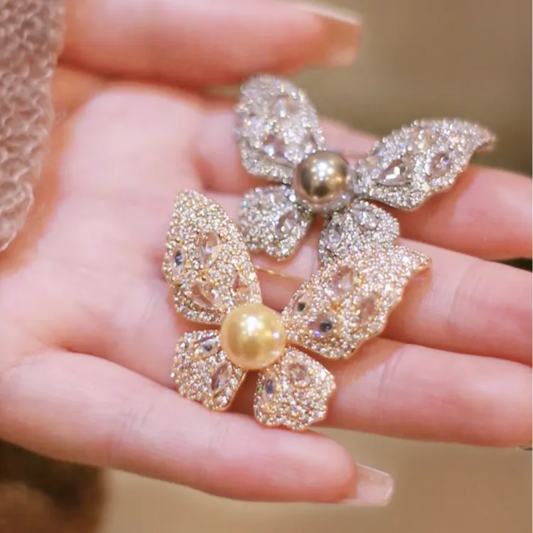 黄铜仿珍珠胸针  【环配】 蝴蝶时尚胸针设计感胸花气质配饰