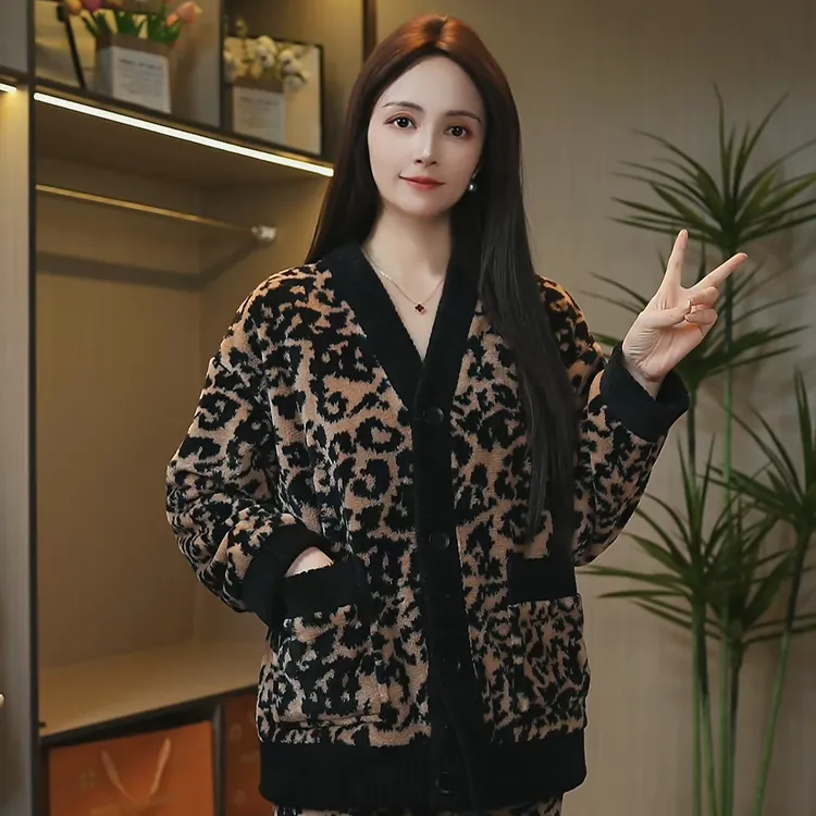 反季半边绒豹纹睡衣女秋冬家居服雪花绒加绒加厚保暖套装可外穿