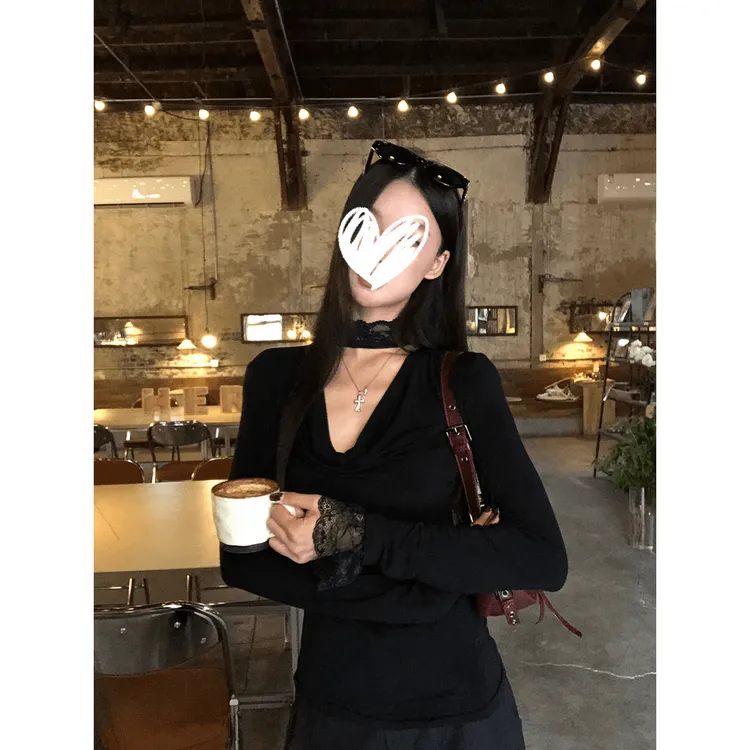 2025秋季辣妹小众蕾丝拼接长袖设计感荡领T恤修身内搭性感上衣女