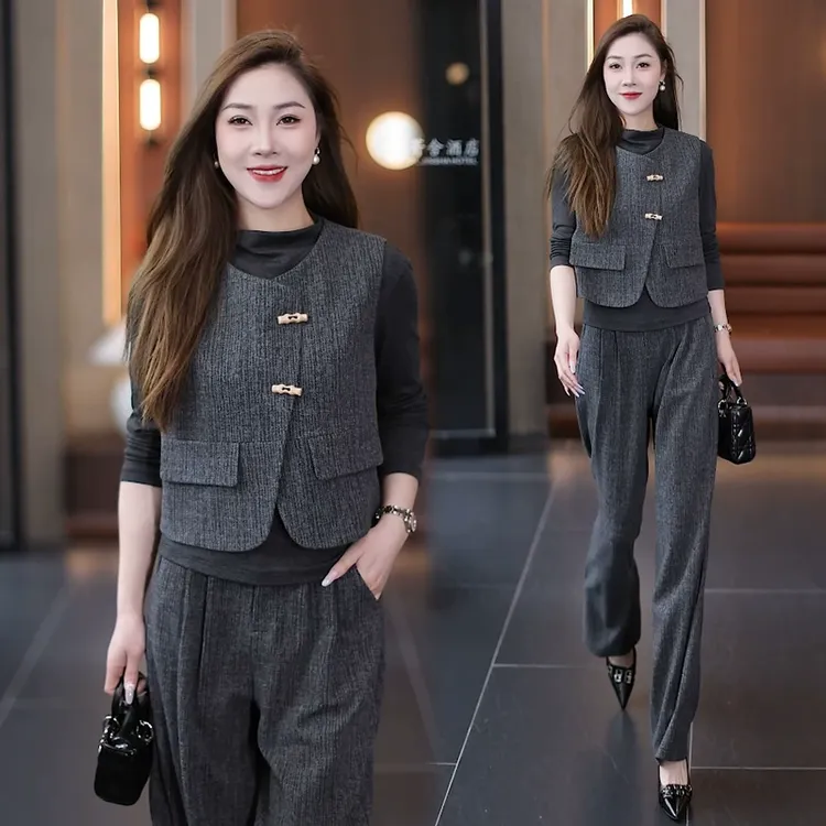 时尚西装马甲套装女2025春秋季新款洋气减龄打底衫阔腿裤三件套潮