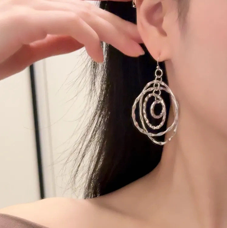 合金无非金属耳饰 甜酷辣妹风复古多层锤纹耳圈耳环女轻奢小众高