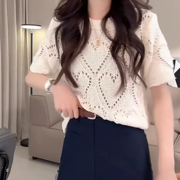 心形镂空亮片设计圆领短袖针织衫2025新款春夏时尚设计感套头上衣