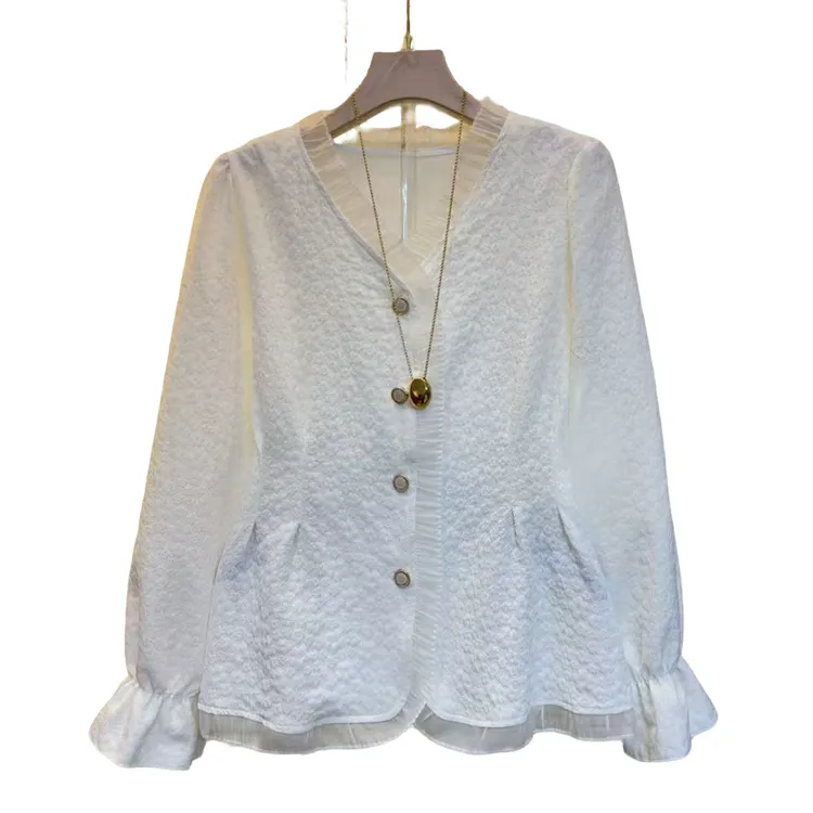 款式气质蕾丝拼接设计微胖精致减龄显瘦百搭上衣衣长64小香风长袖