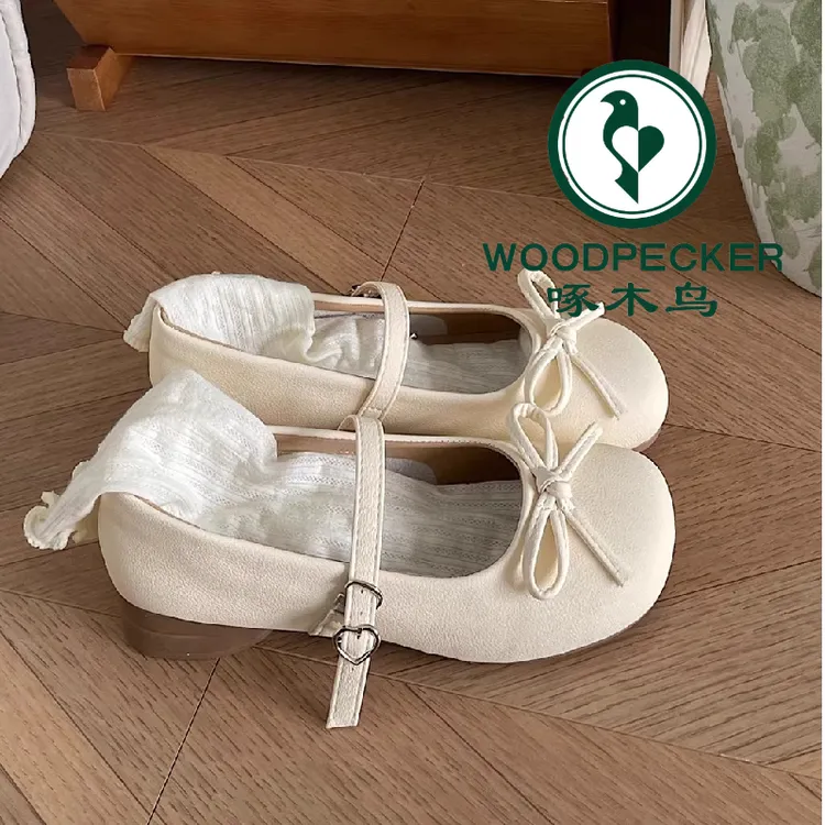 啄木鸟圆头浅口复古百搭配裙子粗跟单鞋女芭蕾风新款夏季白色法式