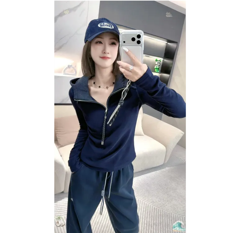 熙薇【自由玩家】2025新款时尚显瘦修身双绒保暖帽衫H6165