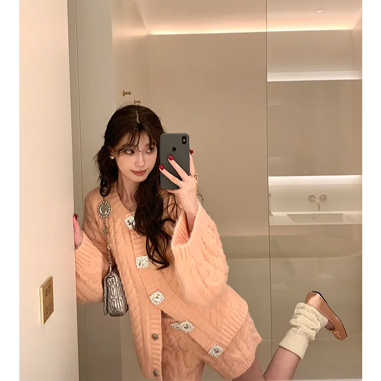 慵懒休闲宽松套装麻花针织开衫直筒短裤时尚两件套网红气质套装