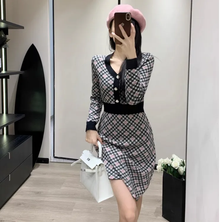 【现货】针织连衣裙2025春新款小个子法式高级感气质收腰显瘦包臀裙