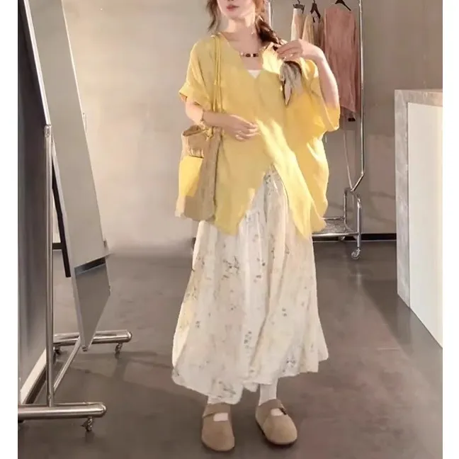 慵懒风休闲宽松短袖衬衫女夏季新款法式黄色V领开叉绝美纯欲上衣