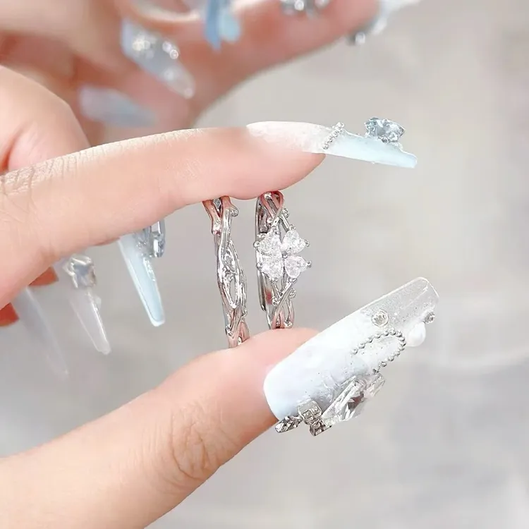 铜合金戒指 荆棘四叶草心形情侣对戒指男女轻奢简约ins时尚可调节