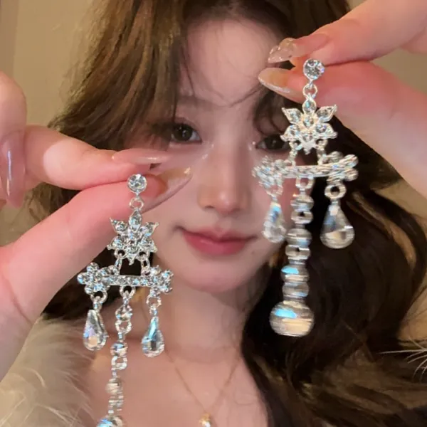 锌合金耳饰 秋冬亮闪雪花流苏耳钉时尚轻奢长款耳环气质精致耳饰