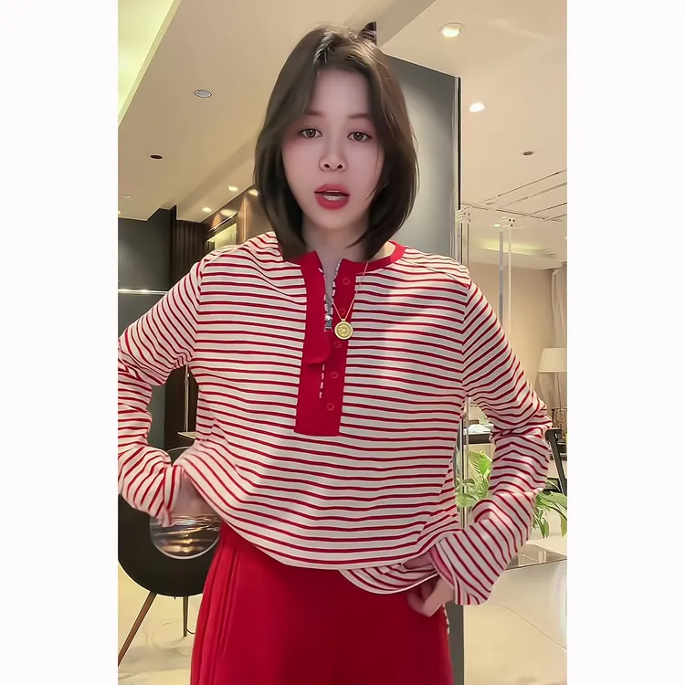 时尚氛围感时尚减龄气质上衣女冬季慵懒风长袖上衣潮流流行上衣