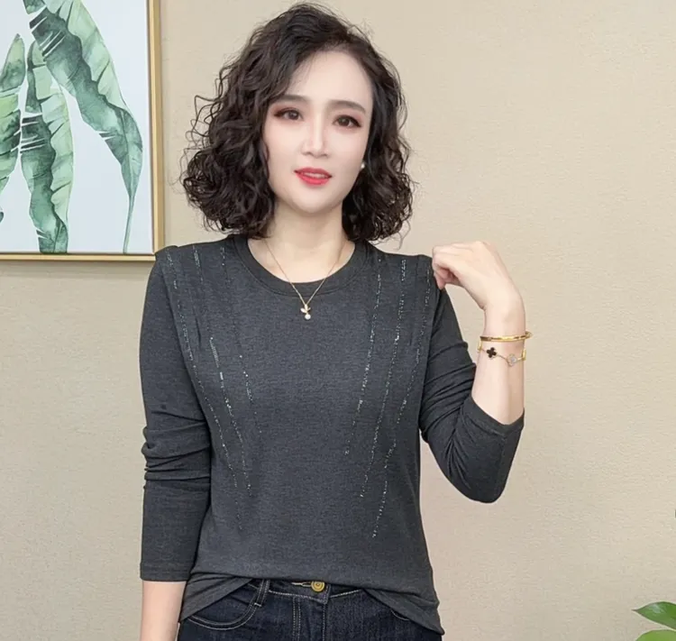 2025秋季气质纯色烫钻显瘦洋气遮肚子设计感上衣打底衫#759717