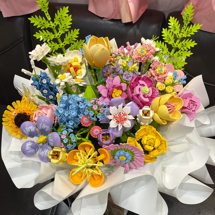 2025网红积木花束摆件女生七夕情人节520母亲节积木拼装玩具拼装