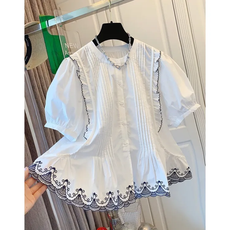 独特超好看时尚法式气质泡泡袖刺绣花边短袖衬衫娃娃衫宽松上衣女
