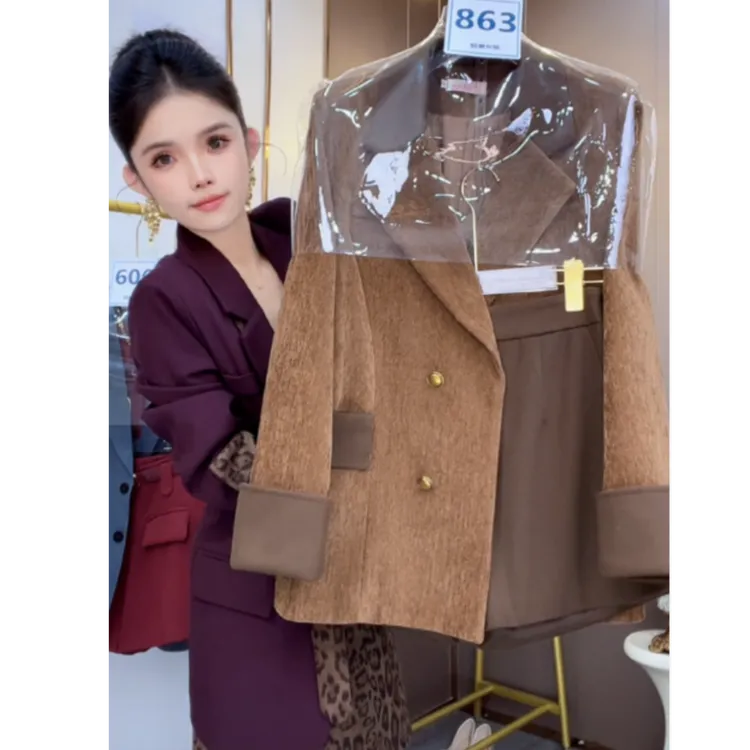  2025秋冬新款赫本复古撞色香风西装外套装女气质百搭短裤两件套