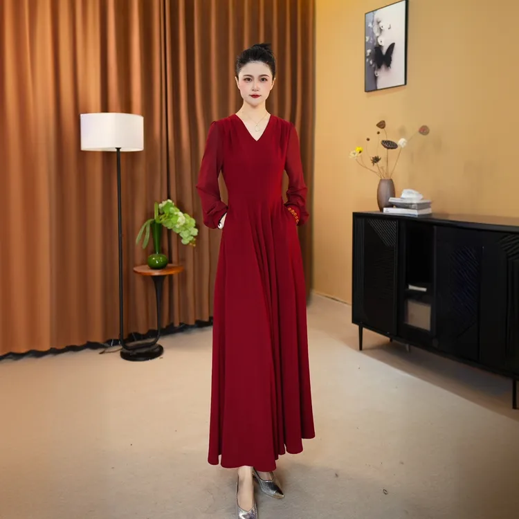 2025秋新款连衣裙长袖大摆裙V领长裙酒红色Q003-15A