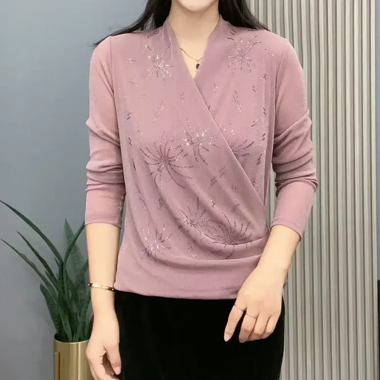 秋季新款交叉领简约妈妈装纯色烫钻烟花洋气长袖百搭网纱打底衫女