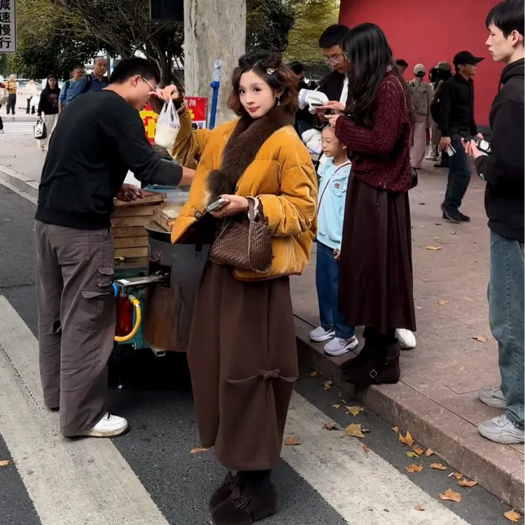 2025冬季新款时尚气质韩版宽松慵懒风短款棉服外套裤子两件套