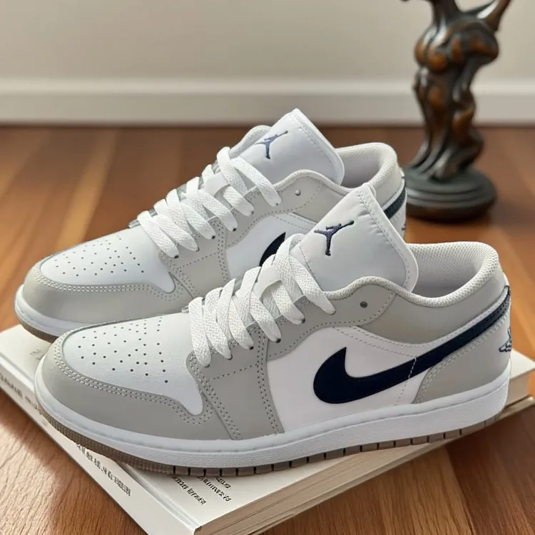 Air Jordan 1 Low男款低帮白色复古耐磨运动鞋休闲板鞋官方正品